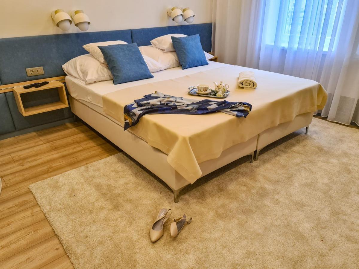 Ditlin Apartmanok Pápa Exterior photo